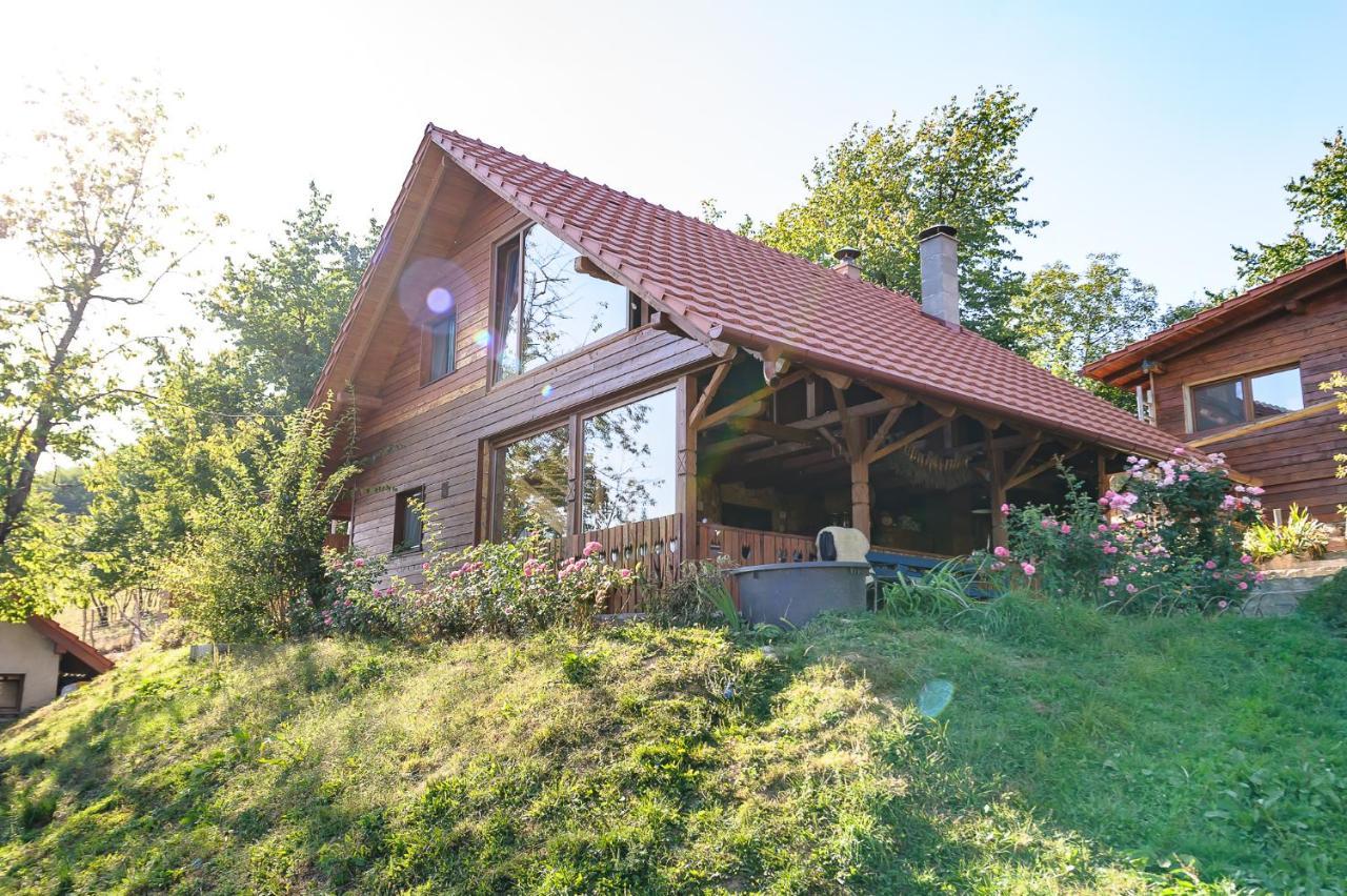 Rose Hip Hill Farm Bed and Breakfast Valea Tirnei Εξωτερικό φωτογραφία