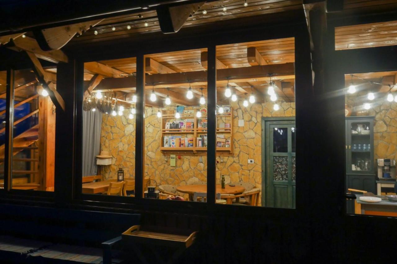 Rose Hip Hill Farm Bed and Breakfast Valea Tirnei Εξωτερικό φωτογραφία